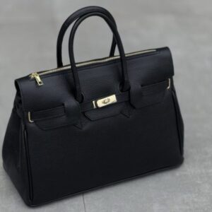 Modèle Lina en cuir de veau avec bandoulière 🇮🇹  Noir